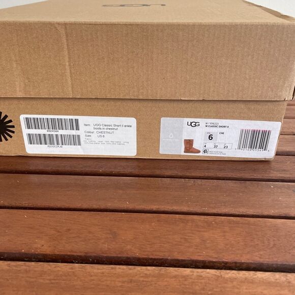 UGG Classic Short II Boots Chestnut Women Size 6 - Picture 12 of 12